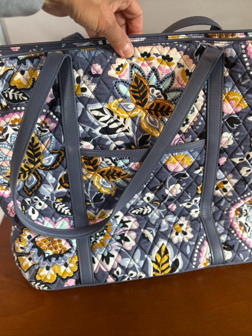 vera bradley tote FREE SHIPPING!